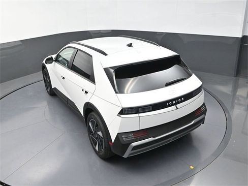 New 2025 Hyundai Ioniq 5 SEL image 25