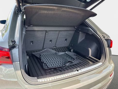 Used 2025 Audi Q3 2.0T Premium image 10