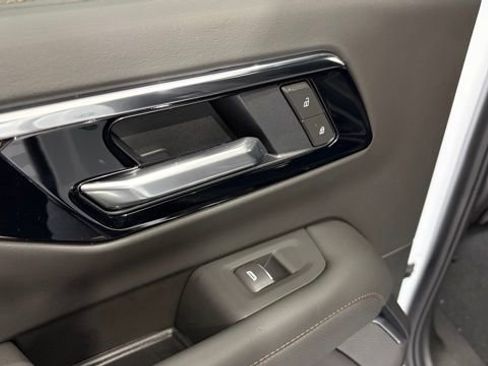 New 2026 Chevrolet Suburban High Country image 23