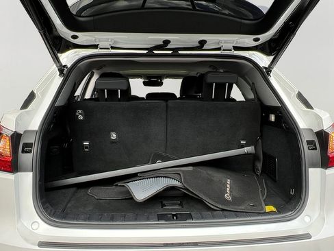 Used 2022 Lexus RX 350L Premium image 10