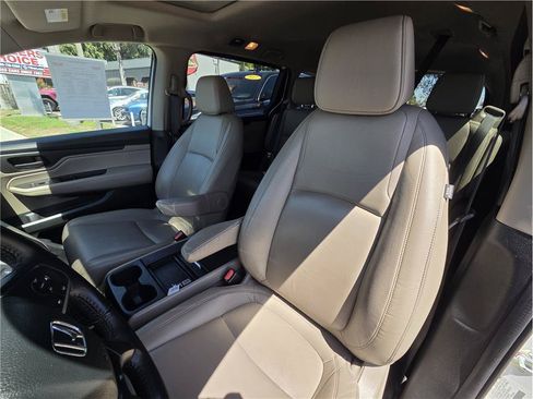 Used 2024 Honda Odyssey EX-L image 13