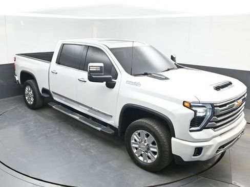 Used 2025 Chevrolet Silverado 2500 High Country w/ Technology Package AWD/4WD image 34