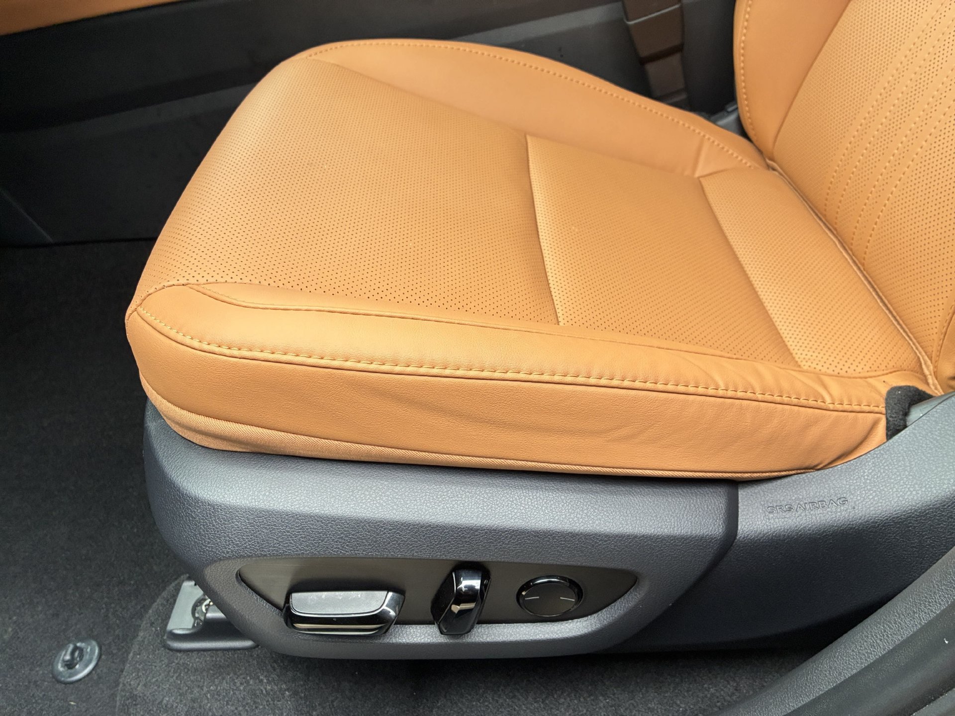 Used 2025 Lexus NX 350 AWD w/ Cold Area Package image 28