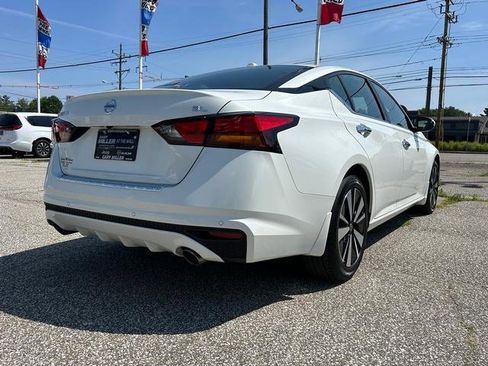 Used 2022 Nissan Altima 2.5 SL image 3