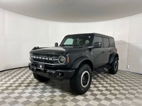 Used 2023 Ford Bronco Black Diamond w/ Sasquatch Package image 3