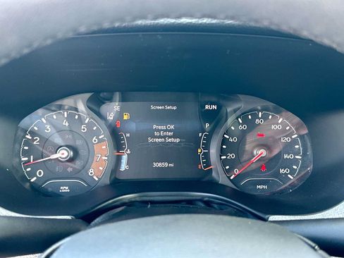 Used 2023 Jeep Compass Latitude w/ Sun and Sound Group AWD/4WD image 19