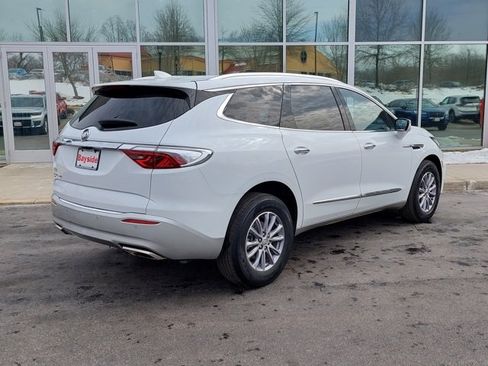 Used 2024 Buick Enclave Premium image 27