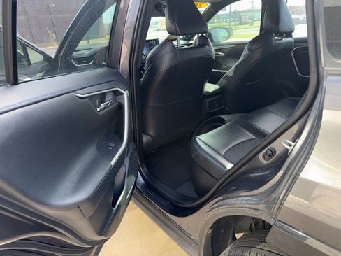 Used 2019 Toyota RAV4 XSE image 15