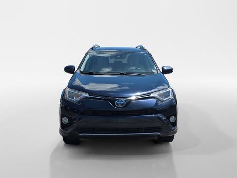 Used 2018 Toyota RAV4 XLE AWD/4WD image 8