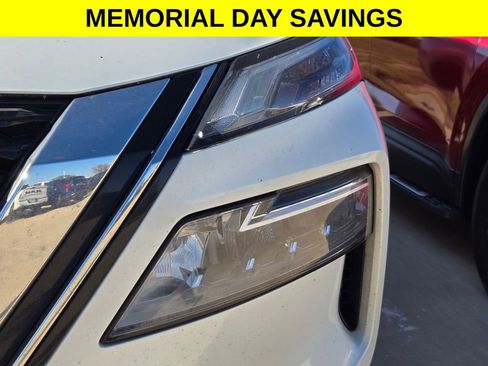 Used 2022 Nissan Rogue SV FWD image 22