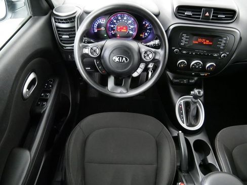 Used 2016 Kia Soul FWD image 19