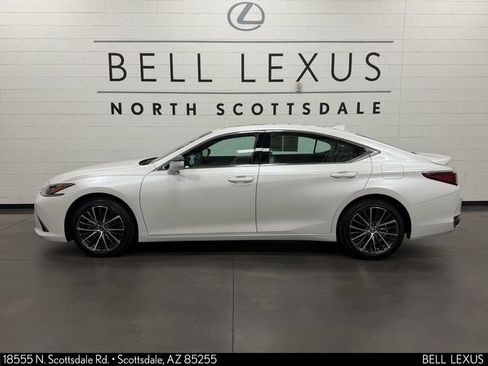 Used 2024 Lexus ES 300h w/ Premium Package image 8