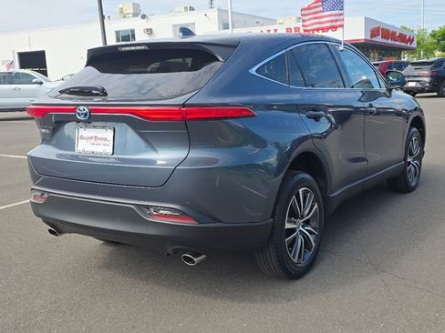 Used 2023 Toyota Venza LE AWD/4WD image 6