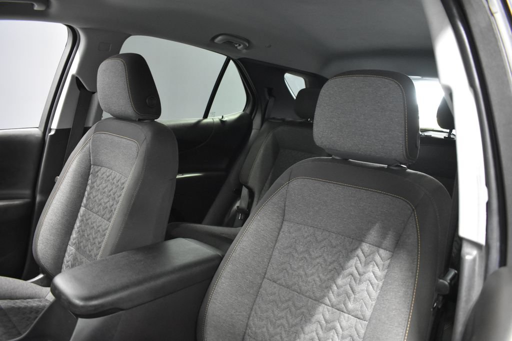 Used 2024 Chevrolet Equinox LT FWD image 16