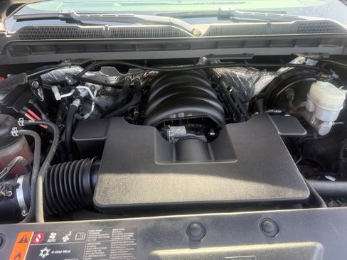 Used 2017 Chevrolet Silverado 1500 LT w/ Redline Edition AWD/4WD image 13