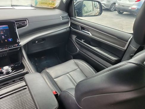 Used 2024 Jeep Wagoneer Series II w/ Flexible Seating Group RWD image 14