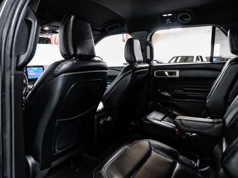 Used 2020 Ford Explorer XLT w/ Equipment Group 202A image 34