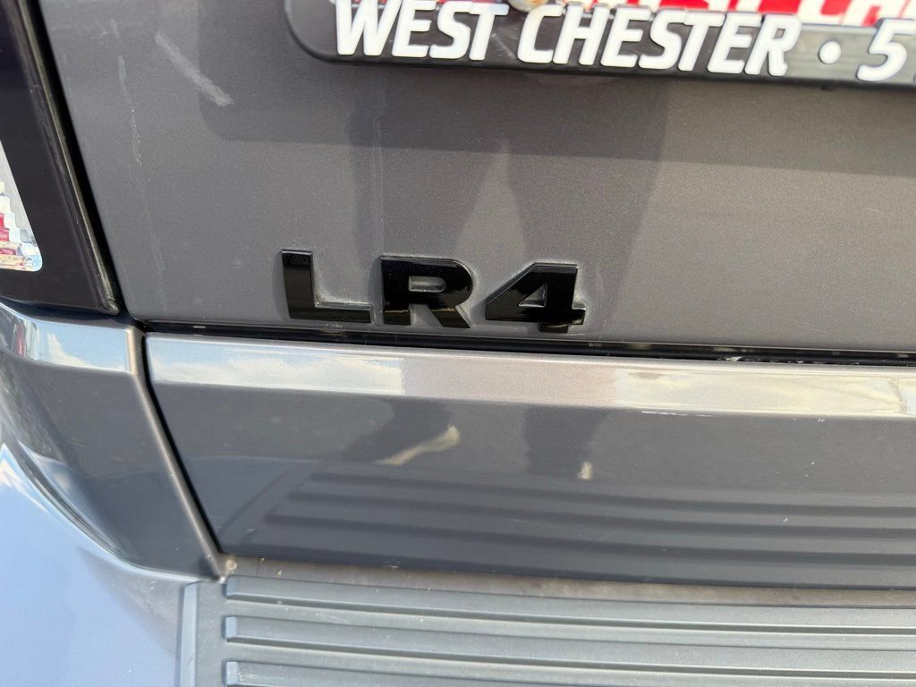 Used 2016 Land Rover LR4 HSE LUX AWD/4WD image 10