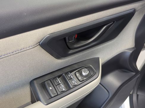 Used 2025 Subaru Forester Premium image 19