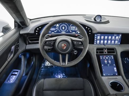 Certified 2023 Porsche Taycan GTS image 15