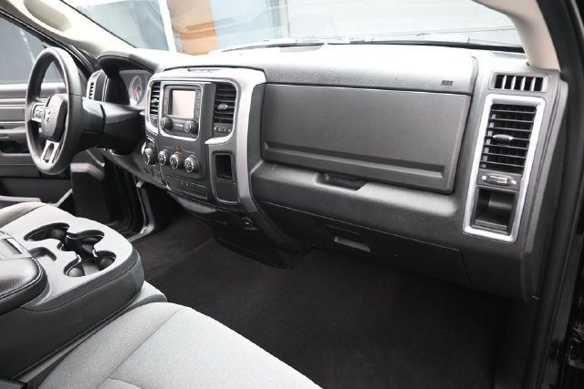 Used 2024 RAM 1500 Classic SLT AWD/4WD image 16