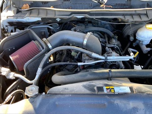 Used 2019 RAM 1500 Classic SLT image 30