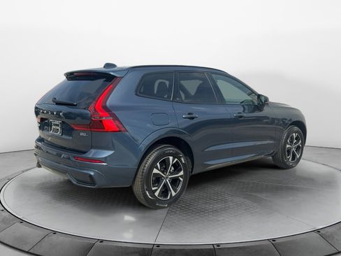 New 2026 Volvo XC60 B5 Core w/ Climate Package image 7