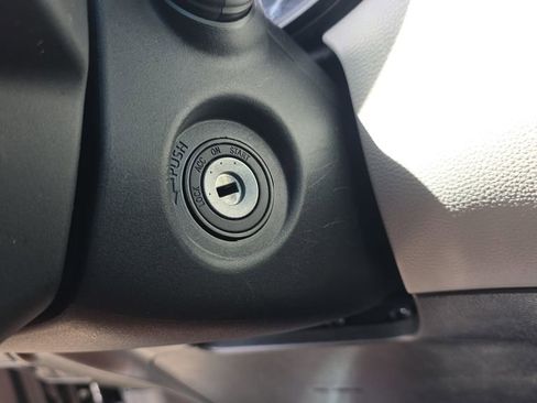 Used 2024 Toyota Corolla Cross L FWD image 21