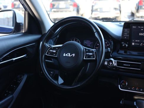 Used 2023 Kia Seltos S image 8