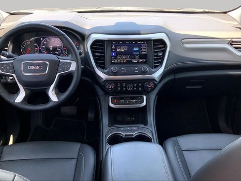 Used 2023 GMC Acadia SLT w/ Elevation Edition FWD image 15