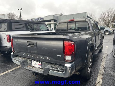 Used 2018 Toyota Tacoma SR5 image 3