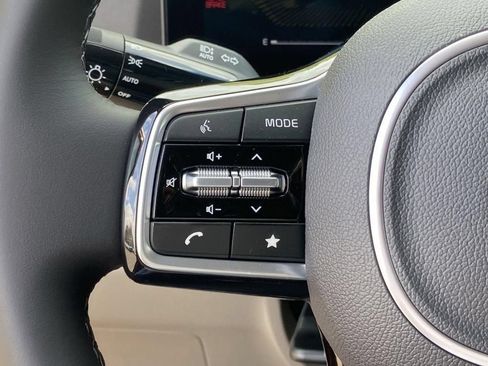 New 2026 Kia Carnival FWD image 32