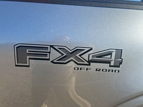 Used 2025 Ford F150 Lariat w/ Equipment Group 501A Mid image 7