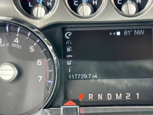 Used 2015 Ford F250 XLT w/ XLT Premium Package AWD/4WD image 37