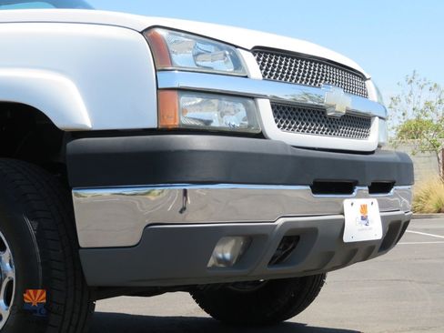 Used 2004 Chevrolet Silverado 2500 LT w/ Skid Plate Package AWD/4WD image 36