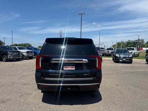 Used 2021 GMC Yukon XL SLT AWD/4WD image 4