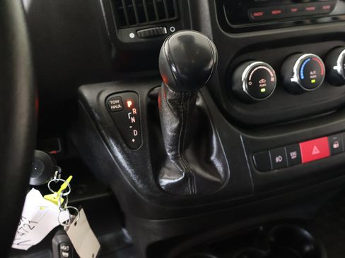Used 2021 RAM ProMaster 2500 w/ Convenience Group FWD image 6