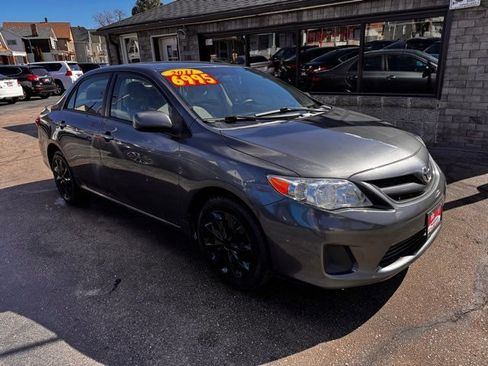 Used 2011 Toyota Corolla LE FWD image 1