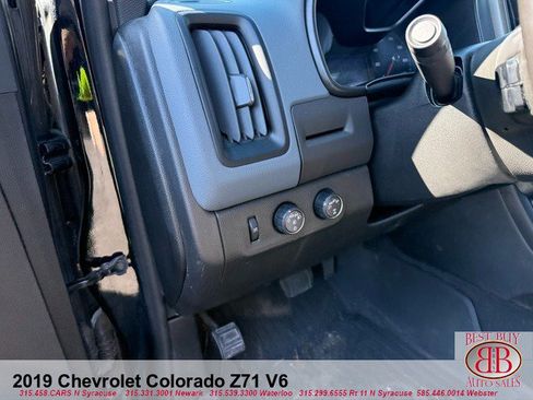 Used 2019 Chevrolet Colorado Z71 AWD/4WD image 17