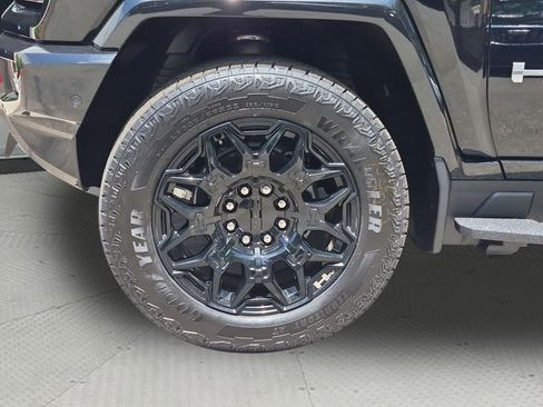 New 2026 GMC Hummer EV 4x4 Crew Cab image 32