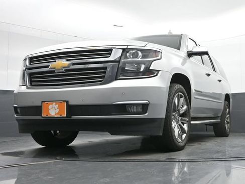 Used 2016 Chevrolet Suburban LTZ RWD image 9