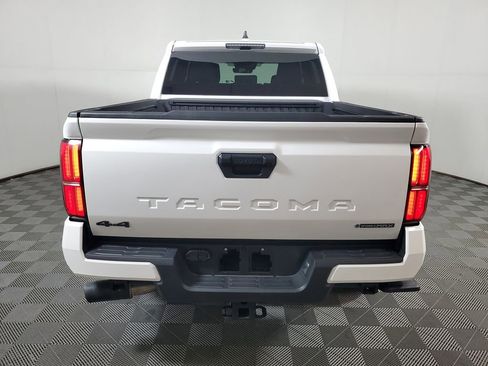 Used 2025 Toyota Tacoma TRD Sport image 5