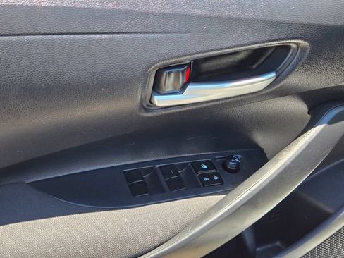 Used 2020 Toyota Corolla LE FWD image 24