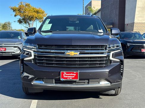 Used 2023 Chevrolet Suburban LT image 5