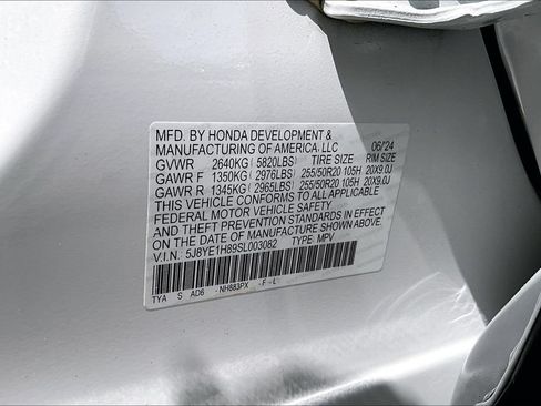 Certified 2025 Acura MDX SH-AWD w/ Advance Package image 42