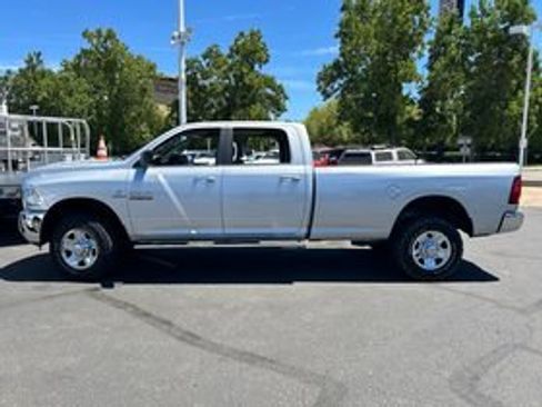 Used 2018 RAM 2500 SLT AWD/4WD image 8