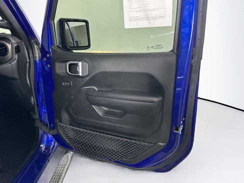 Used 2018 Jeep Wrangler Sport AWD/4WD image 27
