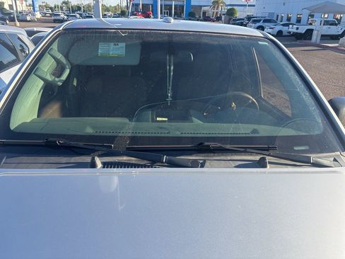 Used 2018 Nissan Frontier SV image 3