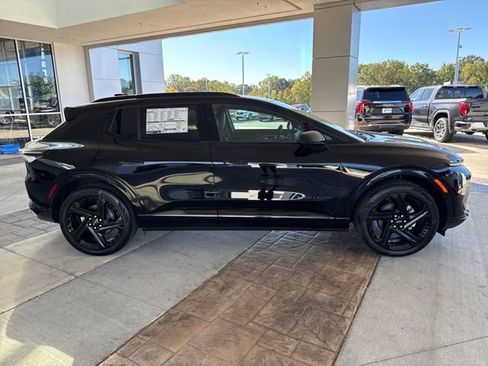 New 2026 Chevrolet Equinox EV RS image 6