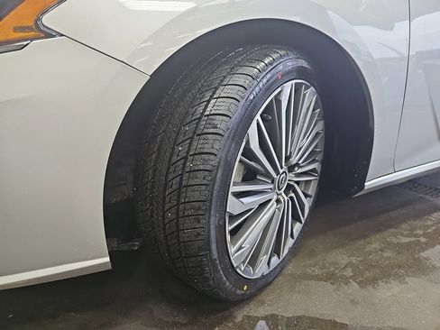 Used 2023 Nissan Altima 2.5 SL FWD image 62
